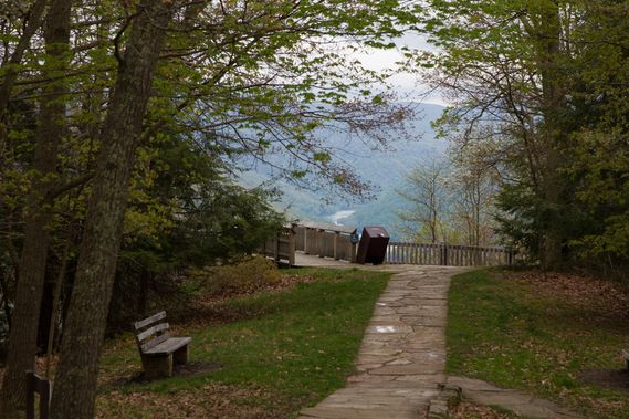 The path to the main overlook at Grandview